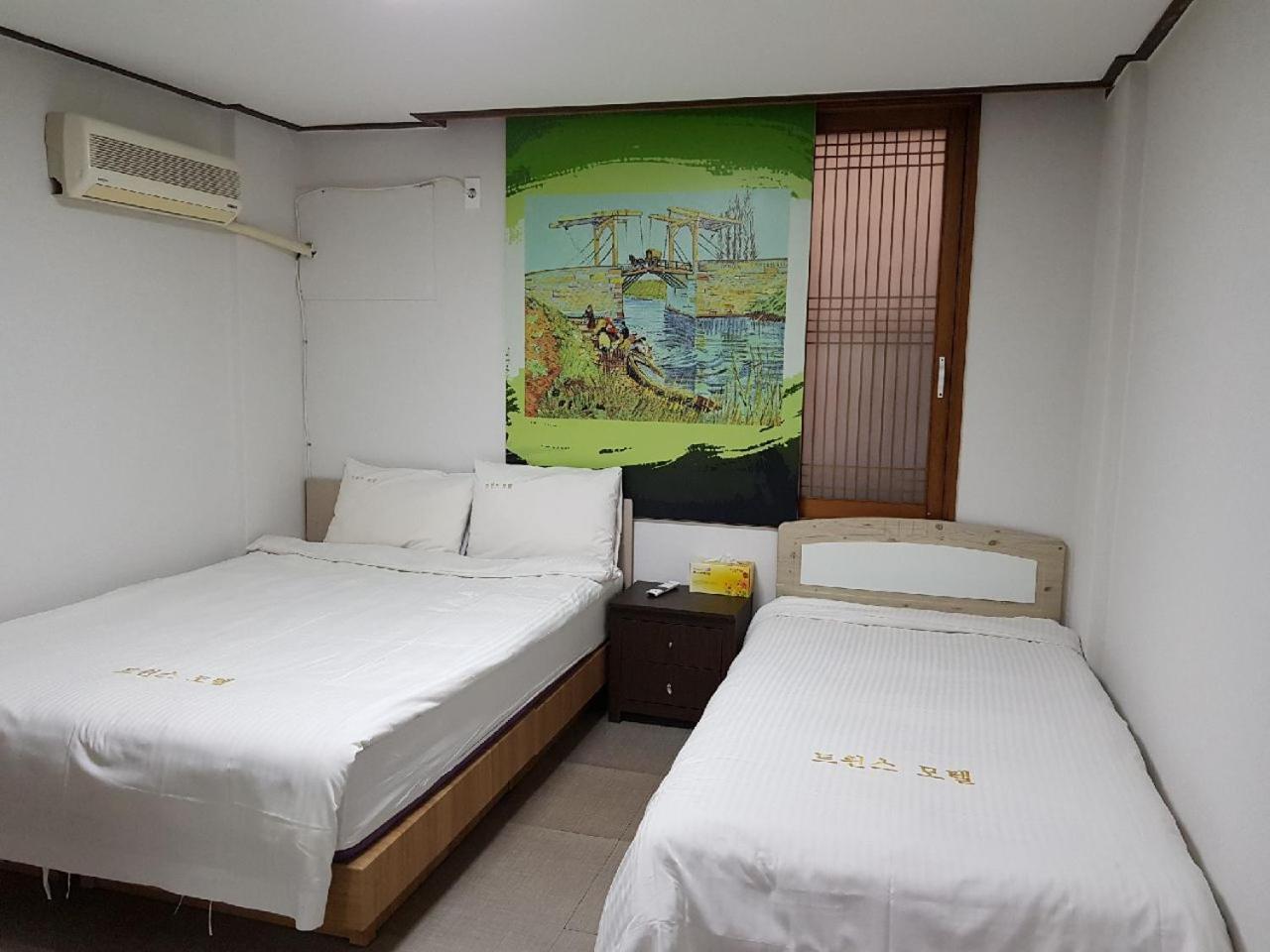 Twins Hotel Jeju Exterior photo